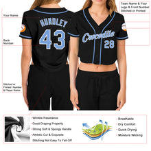 Laden Sie das Bild in den Galerie-Viewer, Custom Women&#39;s Black Light Blue-White V-Neck Cropped Baseball Jersey

