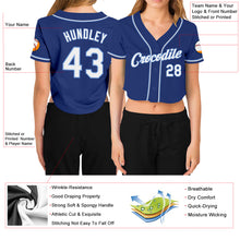Laden Sie das Bild in den Galerie-Viewer, Custom Women&#39;s Royal White-Light Blue V-Neck Cropped Baseball Jersey
