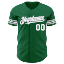 Laden Sie das Bild in den Galerie-Viewer, Custom Kelly Green White-Gray Authentic Baseball Jersey
