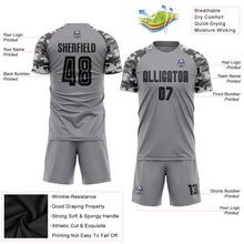 Laden Sie das Bild in den Galerie-Viewer, Custom Gray Black-Camo Sublimation Soccer Uniform Jersey
