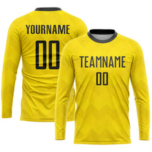 Laden Sie das Bild in den Galerie-Viewer, Custom Gold Black Sublimation Soccer Uniform Jersey
