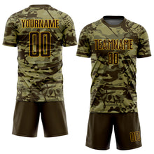 Laden Sie das Bild in den Galerie-Viewer, Custom Camo Brown-Gold Sublimation Salute To Service Soccer Uniform Jersey
